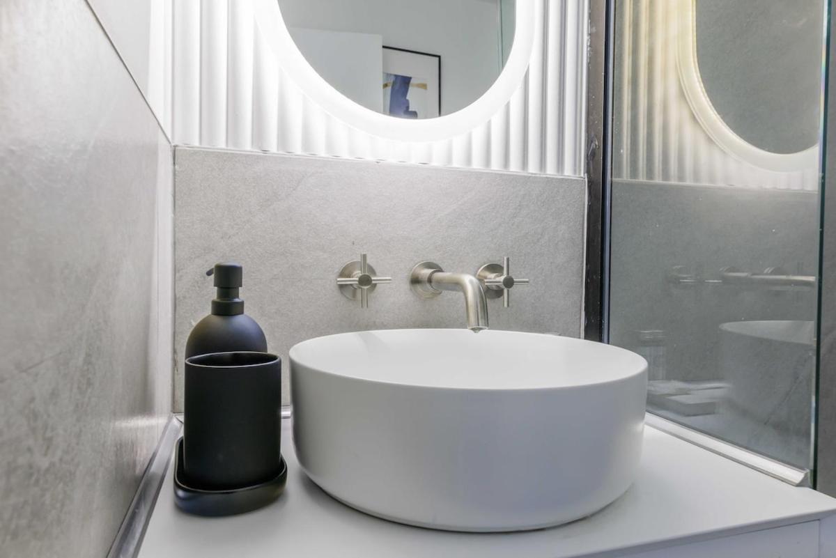 Cozy For 2 People - Place De La Republique * Parigi